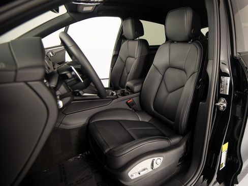 New 2026 Porsche Macan S image 28