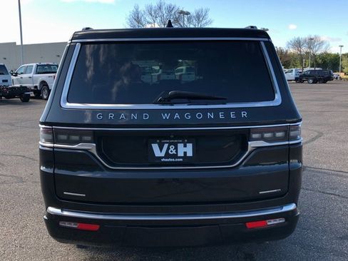 Used 2023 Jeep Grand Wagoneer Series II image 32