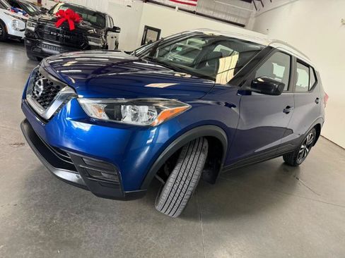 Used 2018 Nissan Kicks SV FWD image 28