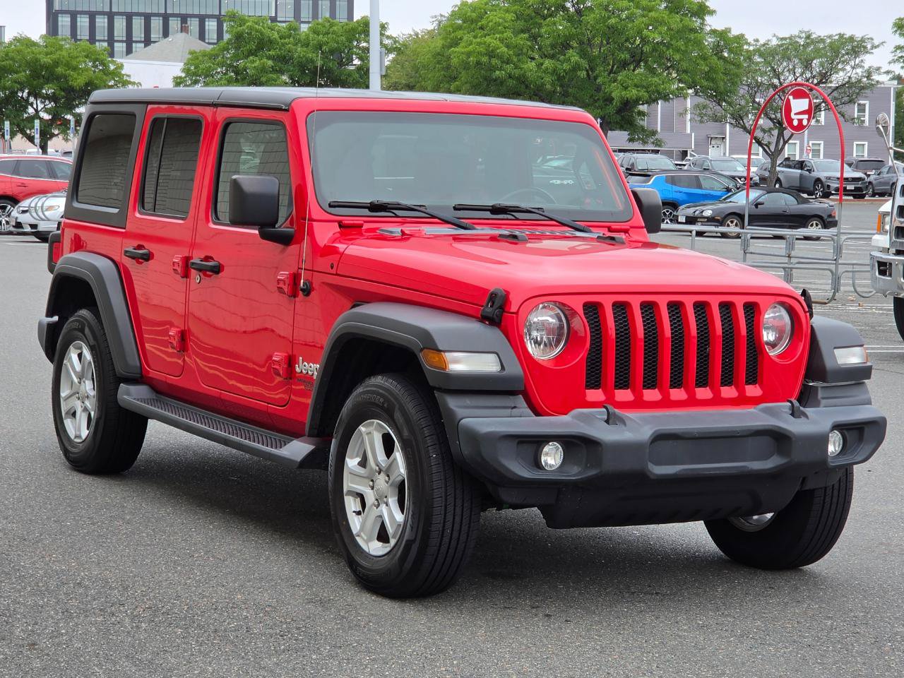 Used 2021 Jeep Wrangler Unlimited Sport AWD/4WD image 3