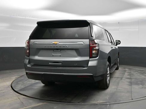 Used 2024 Chevrolet Suburban LT image 8