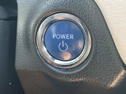 Used 2022 Toyota RAV4 Limited AWD/4WD image 37