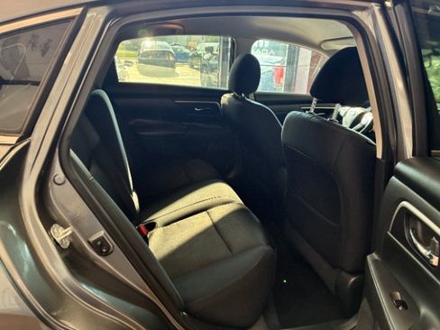 Used 2017 Nissan Altima 2.5 SR FWD image 30