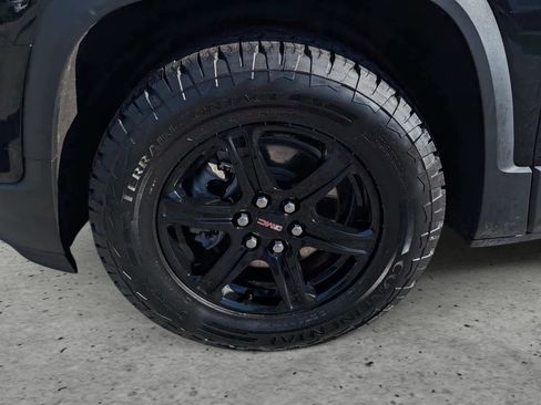 Certified 2023 GMC Acadia AT4 w/ Technology Package image 7