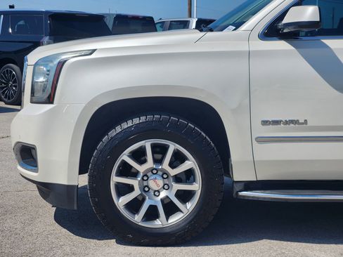 Used 2015 GMC Yukon Denali w/ Open Road Package RWD image 9