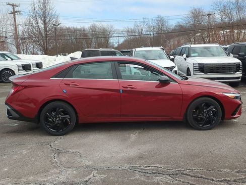 New 2026 Hyundai Elantra SEL Sport Premium FWD image 2