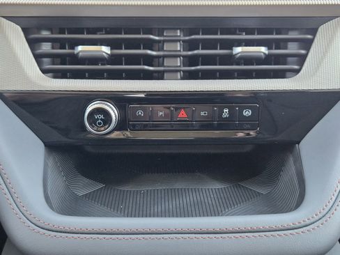 New 2026 Ford Explorer Active RWD image 18