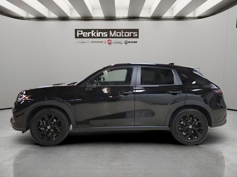 Used 2025 Honda HR-V Sport image 2