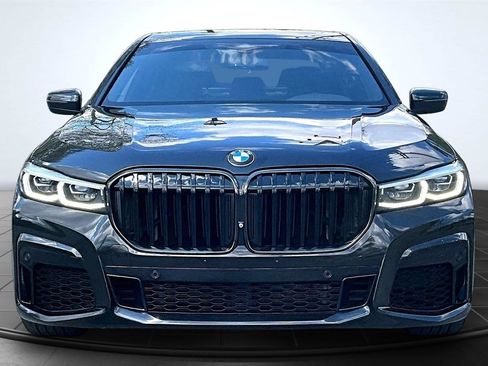 Used 2020 BMW 740i w/ M Sport Package RWD image 2
