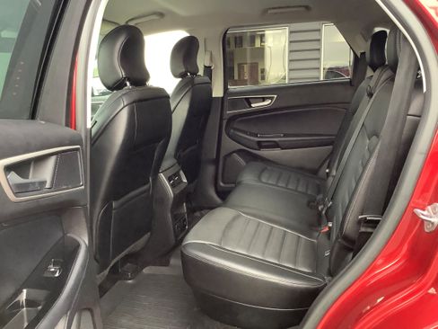 Used 2018 Ford Edge SEL w/ Equipment Group 201A AWD/4WD image 11