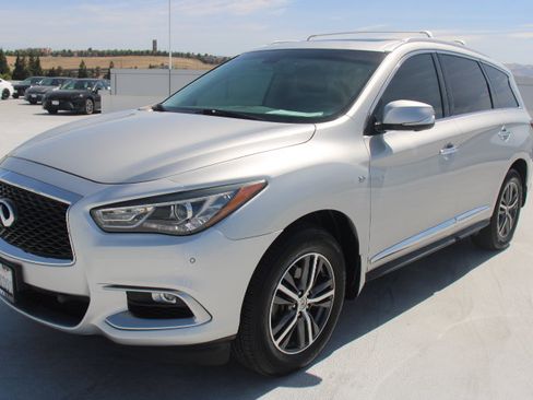 Used 2016 INFINITI QX60 Luxe w/ Premium Plus Package AWD/4WD image 6