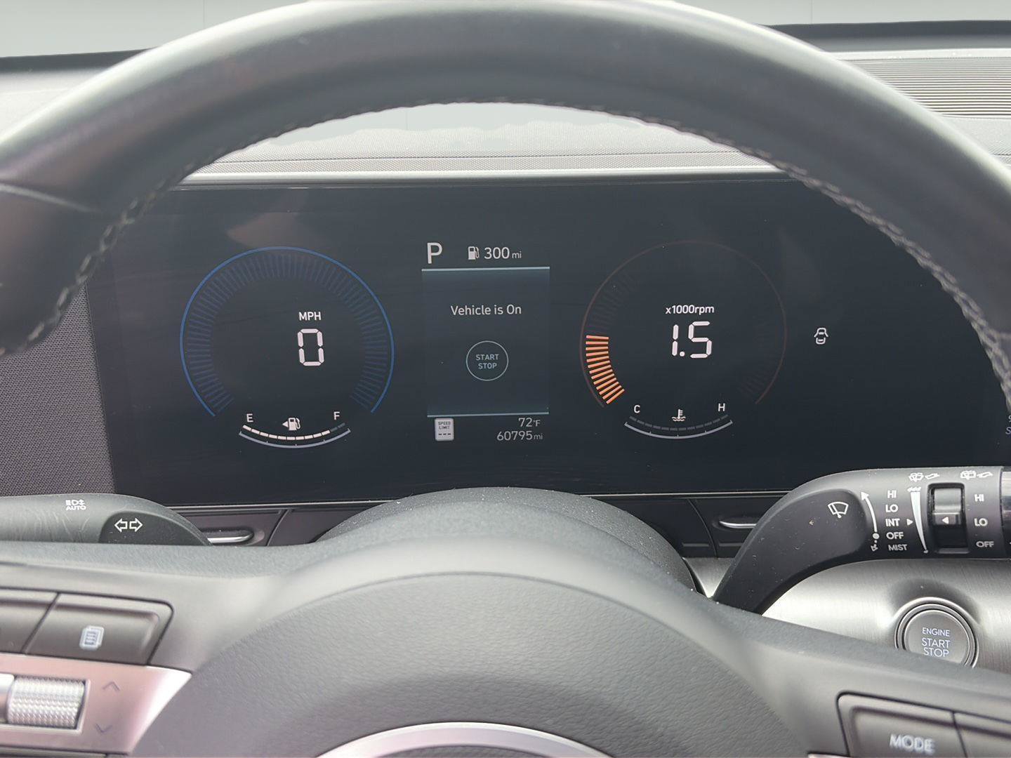 Used 2025 Hyundai Kona SEL FWD image 24