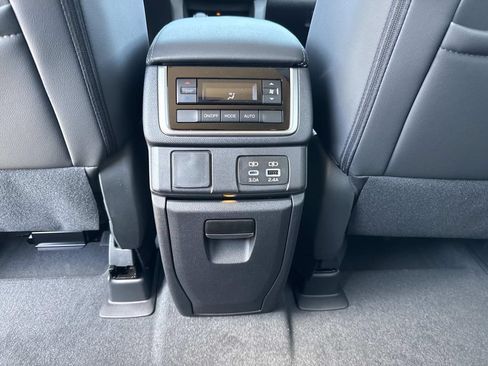 New 2026 Subaru Ascent Premium AWD/4WD image 18
