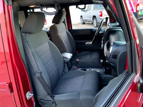 Used 2012 Jeep Wrangler Unlimited Sahara w/ Connectivity Group image 8