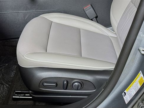 New 2026 Buick Envista Avenir FWD image 16