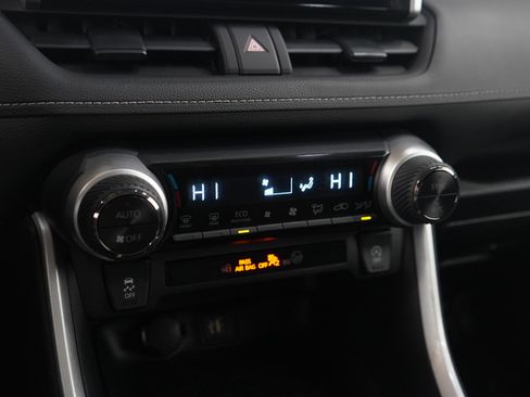 Used 2024 Toyota RAV4 XLE image 24