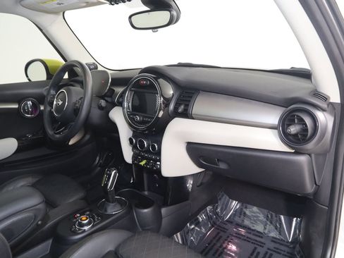 Used 2021 MINI Cooper SE w/ 6.5" Touchscreen Package FWD image 39