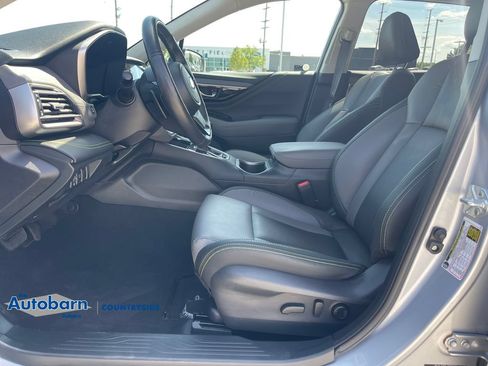 Used 2025 Subaru Outback Onyx Edition AWD/4WD image 9