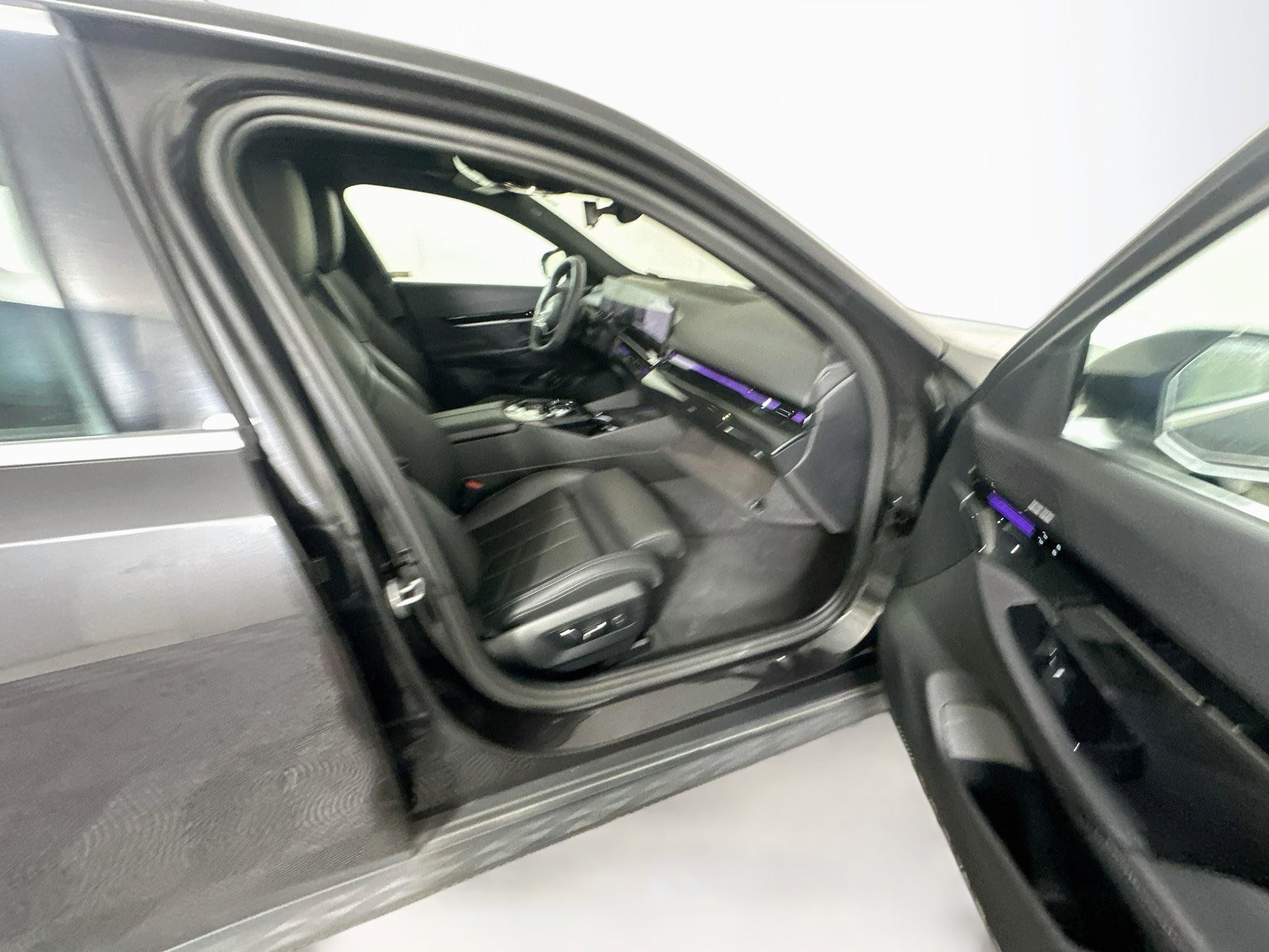 Used 2026 BMW 530i RWD image 32