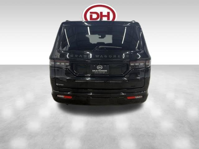 Used 2024 Jeep Grand Wagoneer Series III w/ Rear Seat Video Group 1 AWD/4WD image 11