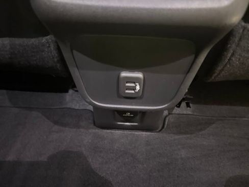 Used 2019 Chevrolet Equinox Premier w/ LPO, Cargo Package FWD image 20