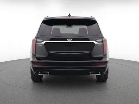 Used 2023 Cadillac XT6 Sport w/ Technology Package AWD/4WD image 7