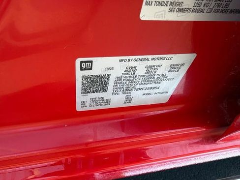 Used 2024 GMC Sierra 2500 SLT w/ SLT Convenience Package image 22