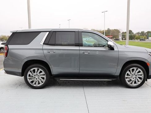 Used 2021 Chevrolet Tahoe Premier w/ Premium Package AWD/4WD image 6