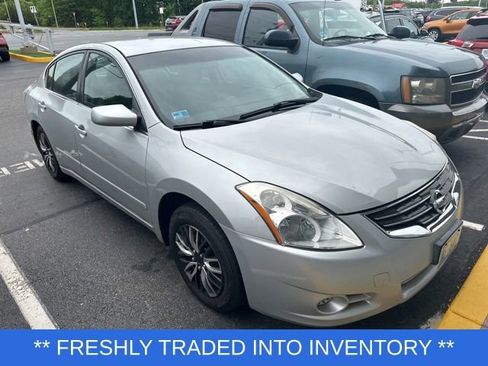 Used 2012 Nissan Altima 2.5 S FWD image 1