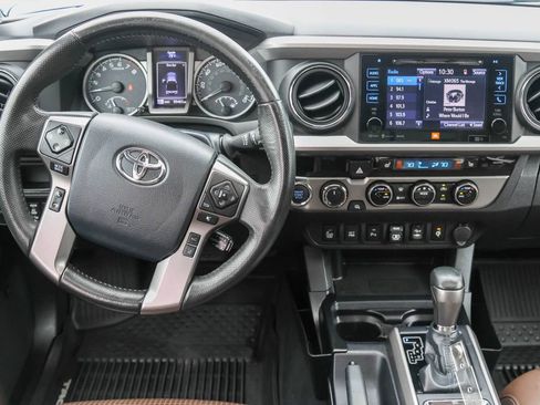 Used 2018 Toyota Tacoma Limited AWD/4WD image 13