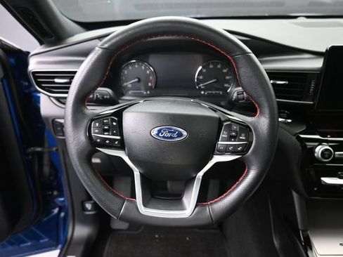 Used 2023 Ford Explorer ST-Line w/ Class IV Trailer Tow Package AWD/4WD image 27