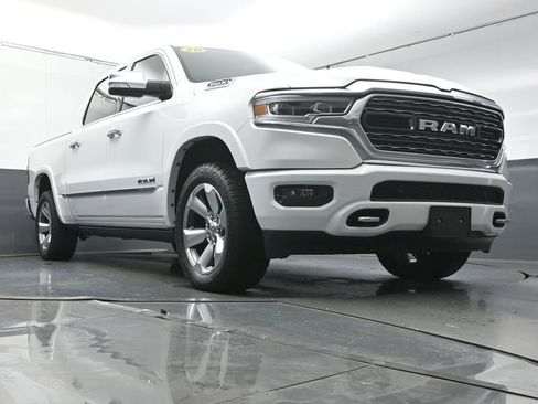 Used 2020 RAM 1500 Limited w/ Body Color Bumper Group image 31