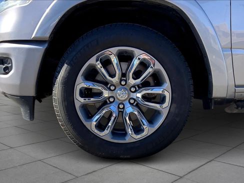 Used 2022 RAM 1500 Laramie w/ Laramie Southwest Edition image 10