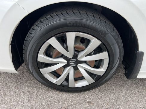 Used 2022 Honda Civic LX image 7