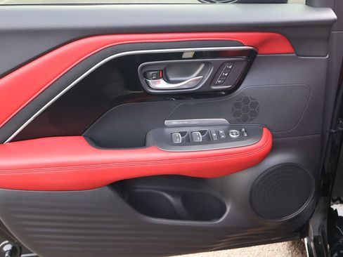 Used 2025 Acura ADX A-Spec image 19