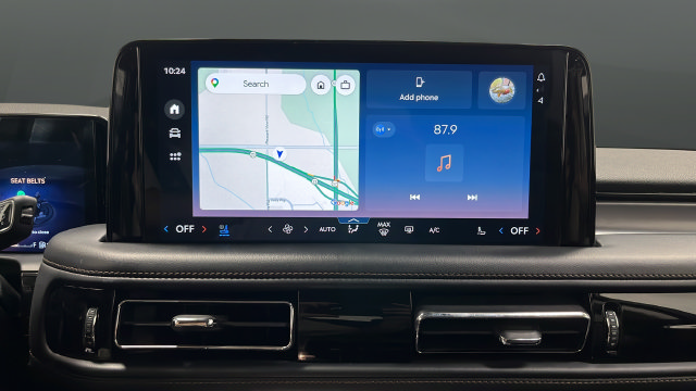 Used 2025 Lincoln Aviator AWD image 12