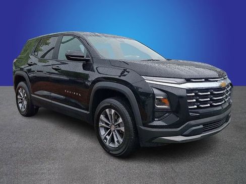 Used 2025 Chevrolet Equinox LT FWD image 3