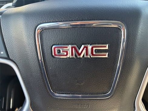 Used 2019 GMC Yukon XL SLT w/ HD Trailering Package image 6