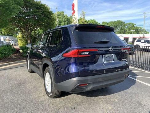 Certified 2024 Toyota Grand Highlander XLE AWD/4WD image 6