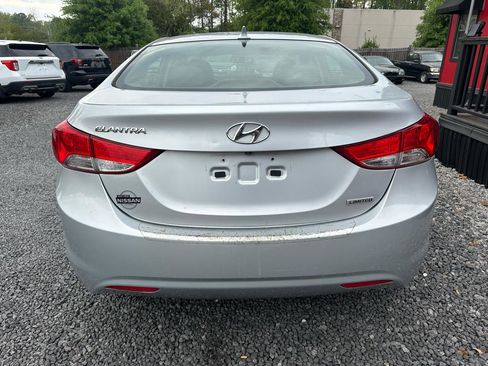 Used 2013 Hyundai Elantra Limited w/ Technology Pkg image 6
