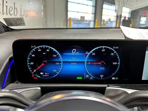 Used 2023 Mercedes-Benz EQB 300 Pinnacle 4MATIC image 8