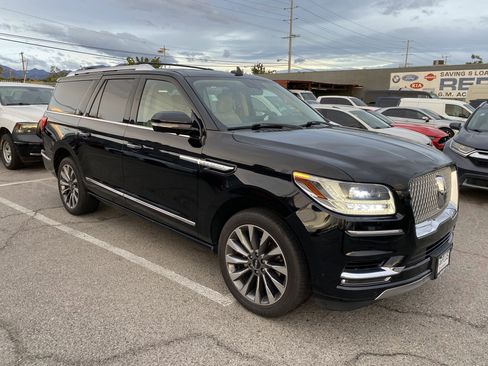 Used 2018 Lincoln Navigator L Select w/ Cargo Package image 8