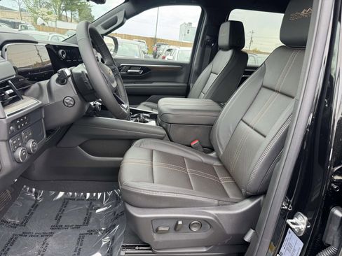 New 2026 Chevrolet Suburban High Country image 21