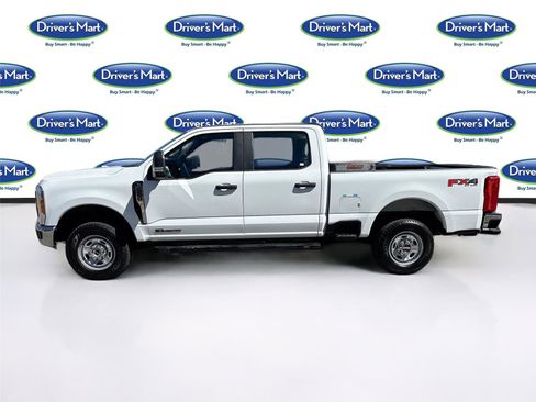 Used 2023 Ford F250 XL w/ FX4 Off-Road Package image 4