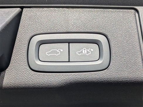 New 2026 Volvo XC60 B5 Core image 14