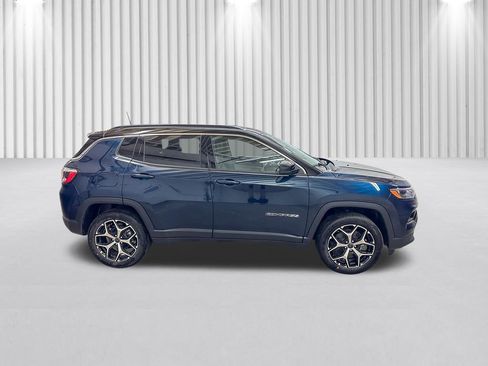 New 2026 Jeep Compass Limited w/ Sun, Sound & Navigation Group AWD/4WD image 3