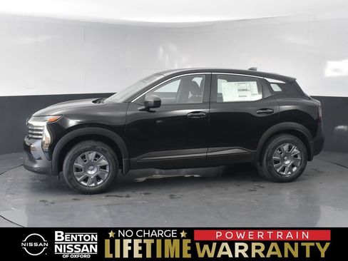 Used 2025 Nissan Kicks S AWD/4WD image 1