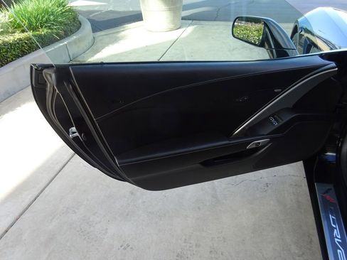 Used 2019 Chevrolet Corvette Stingray Coupe w/ Battery Protection Package image 20