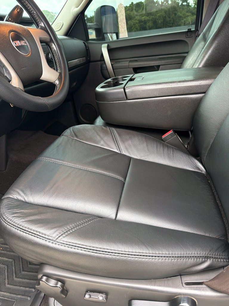 Used 2013 GMC Sierra 2500 SLE AWD/4WD image 9