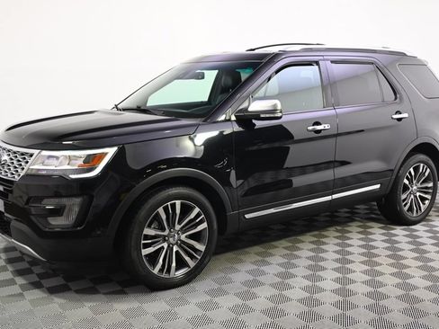 Used 2016 Ford Explorer Platinum AWD/4WD image 2